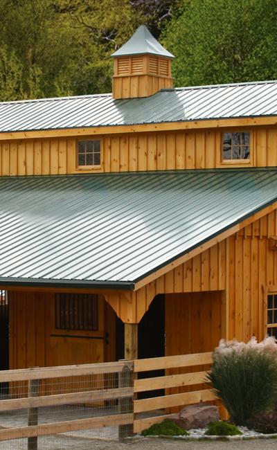 J&N Structures Monitor Horse Barn w/ 8' Overhang