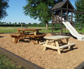 Smucker's Woodcrafts Picnic Table